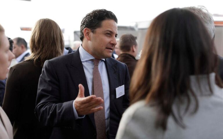 Luis Doporto industria aguacate jovenes