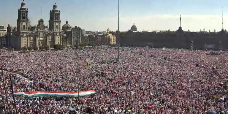 AMLO critica marcha por el ine