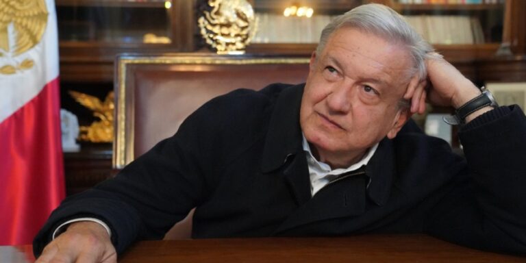 López Obrador no contesta cuando le preguntan por Francisco Garduño