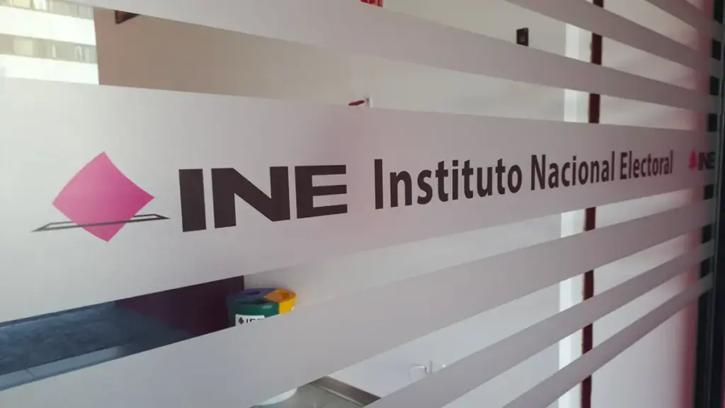 INE tiene actuación arbitraria contra López Obrador