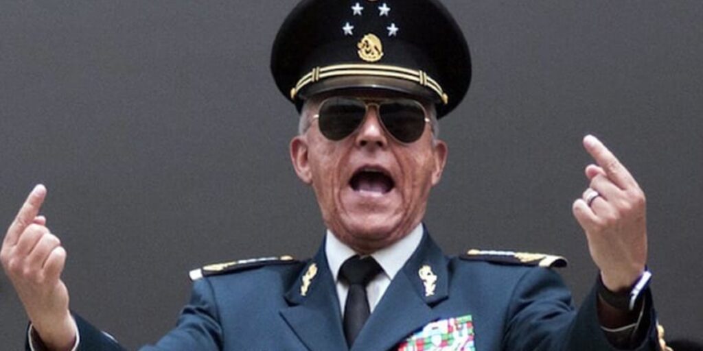 Salvador Cienfuegos reaparece públicamente