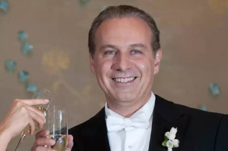 Juez libera al abogado Juan Collado; le colocan brazalete