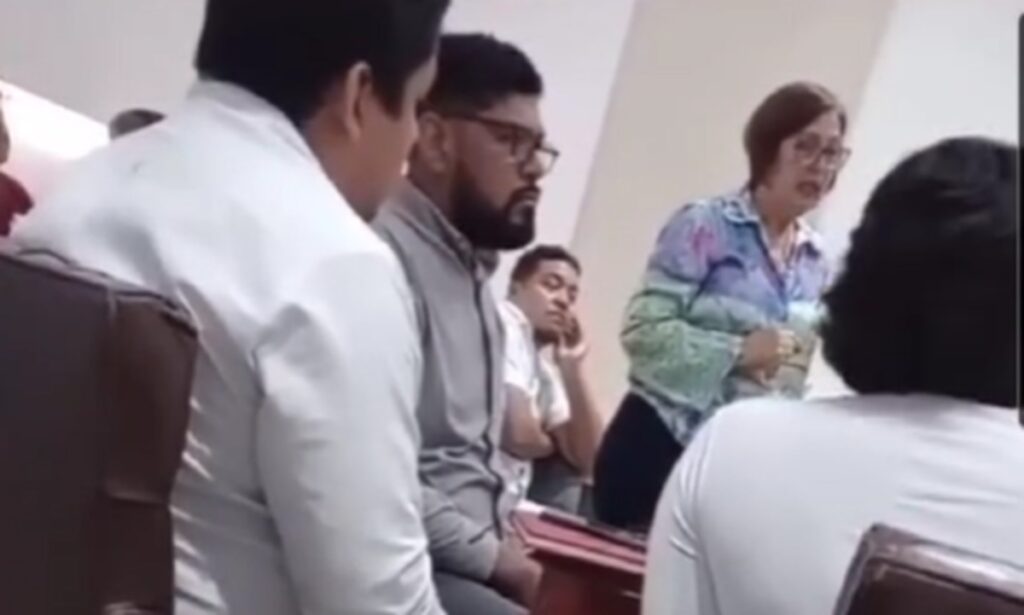 Diputada morenista encara a grupo de indígenas en Veracruz