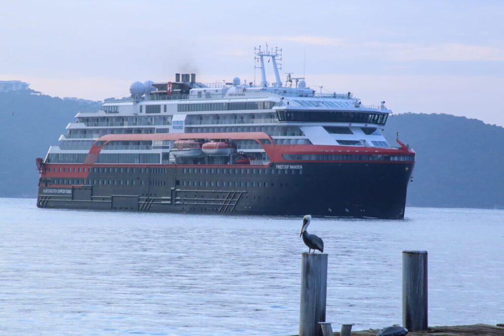 El MS Fridtjof Nansen, llegó al puerto de Acapulco, dando inicio a la temporada de cruceros