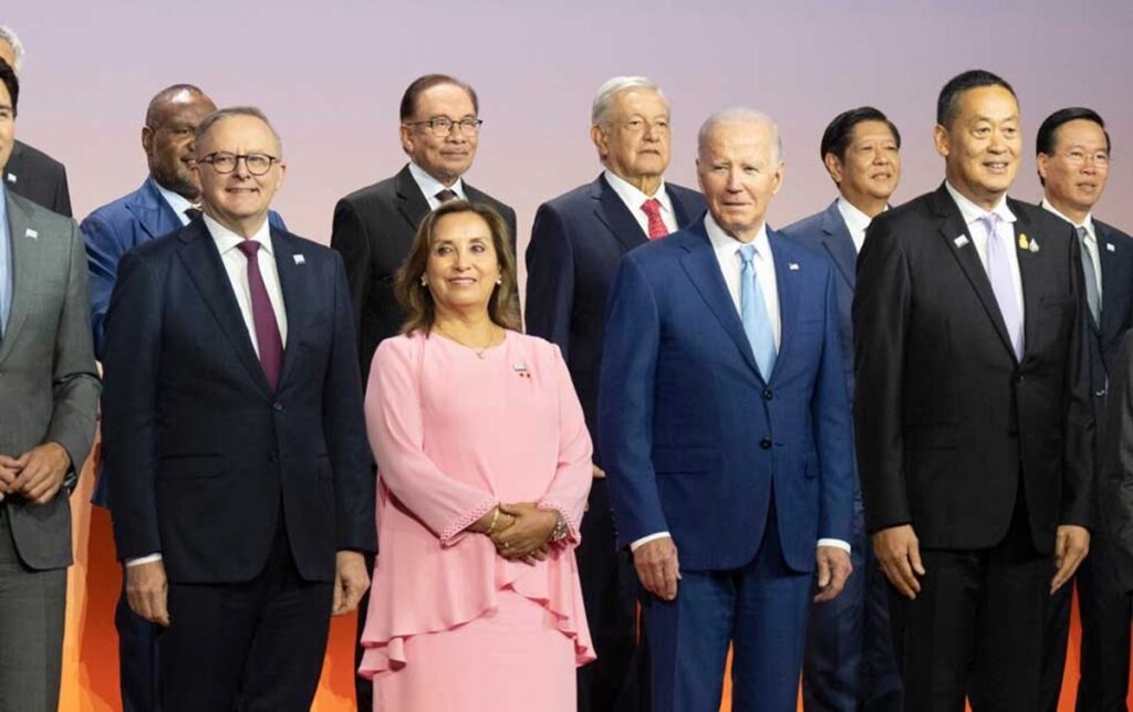 Pese a diferencias políticas, AMLO se toma la foto en la Cumbre de Líderes