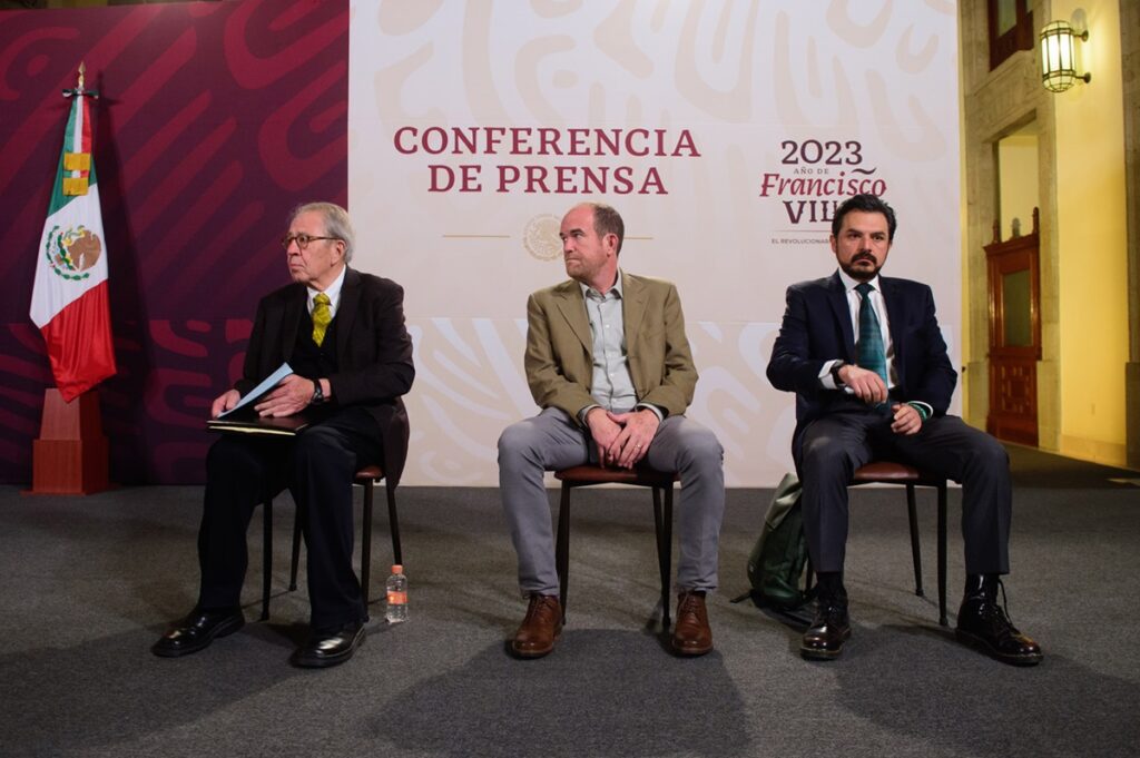 AMLO otorga al Ejército control de medicinas