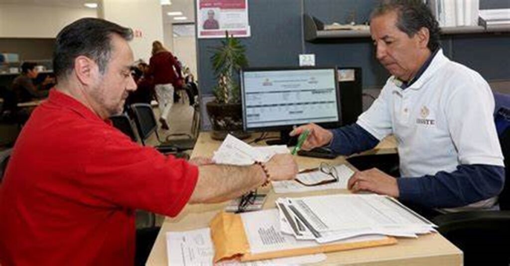 Presidente presentará reforma para mejorar pensiones; pide tranquilidad a empresarios