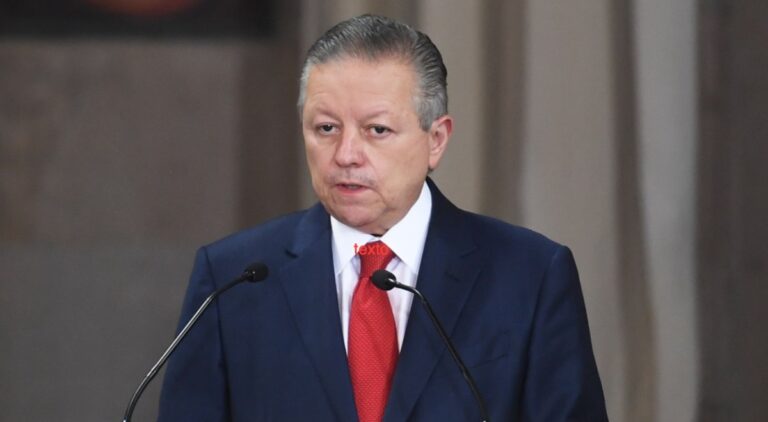 Exministro acepta propuesta de elegir a jueces por voto popular