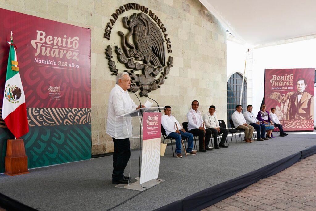 AMLO señala que durante su gobierno ha acudido a Benito Juárez para “pedirle consejo”