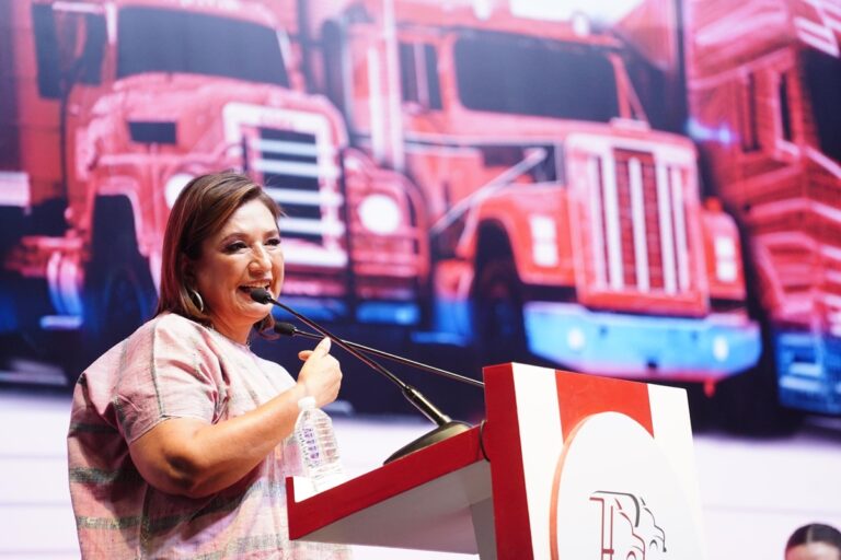 Xóchitl respalda a AMLO por no aceptar deportaciones de Texas ante ley SB4