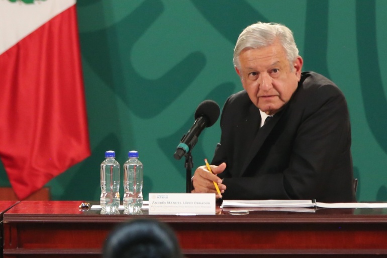 PAN, PRI y PRD formalizan ante INE queja contra AMLO