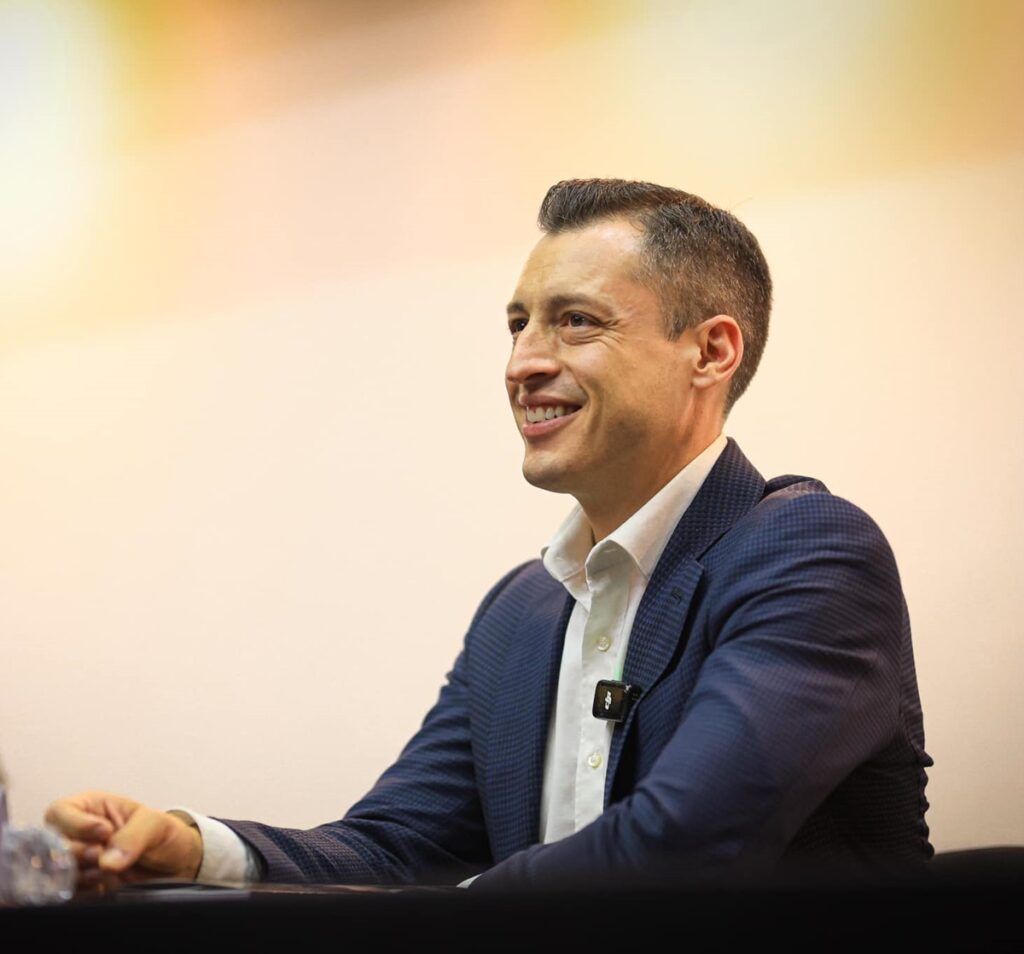 Colosio pide a Gálvez y Máynez unirse para construir una oposición responsable