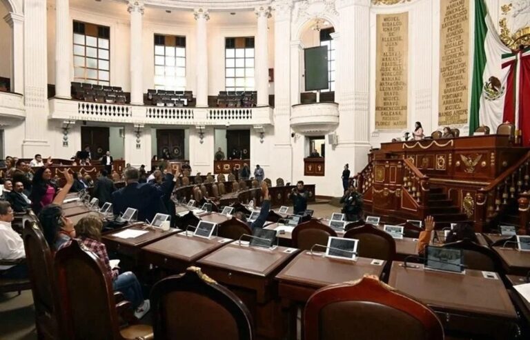 Se dan diputados del Congreso de CDMX bono de 2.5 mdp