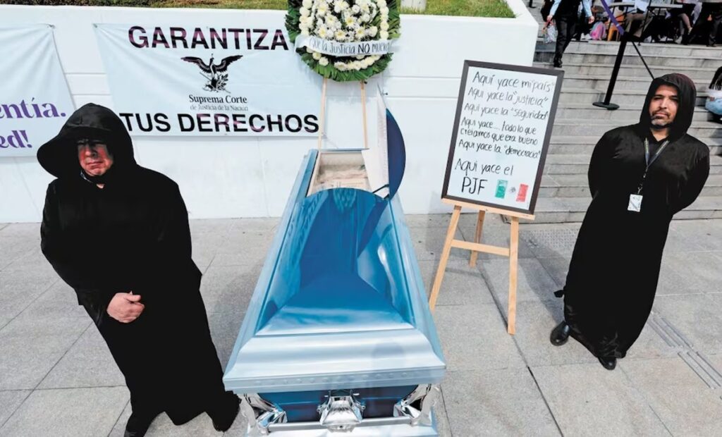 Gobierno desconoce paro en Poder Judicial y amenaza con despidos