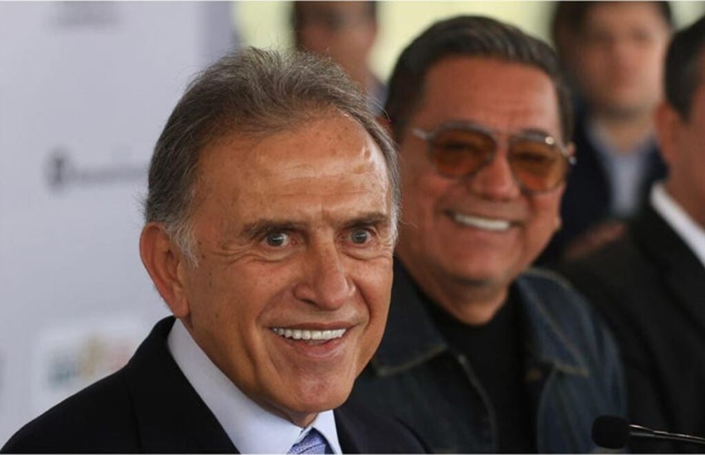 Dice Yunes Linares que no está obligado a votar contra reforma judicial, como anunció su hijo