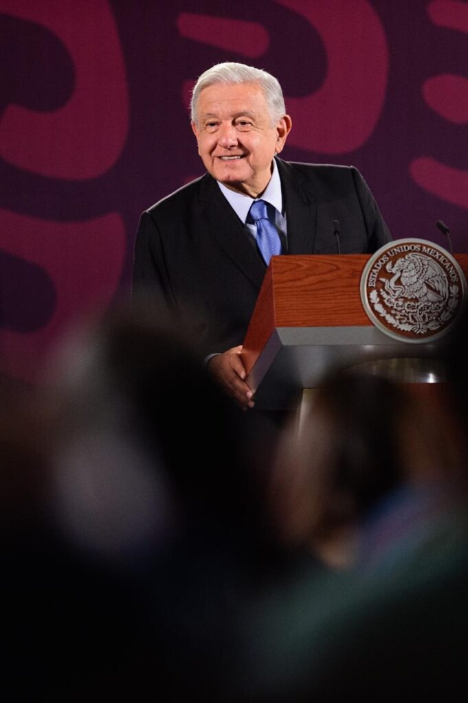 AMLO estalla contra jueces que frenaron reforma al Poder Judicial