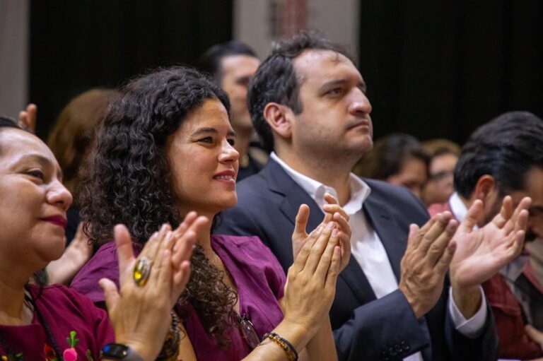 “Estoy muy contento con la llegada de Luisa María" a Morena, dice AMLO