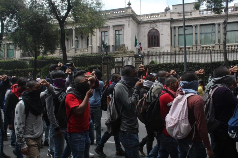 “Si no hay justicia, no habrá paz para el gobierno”, advierten estudiantes sobre caso Ayotzinapa
