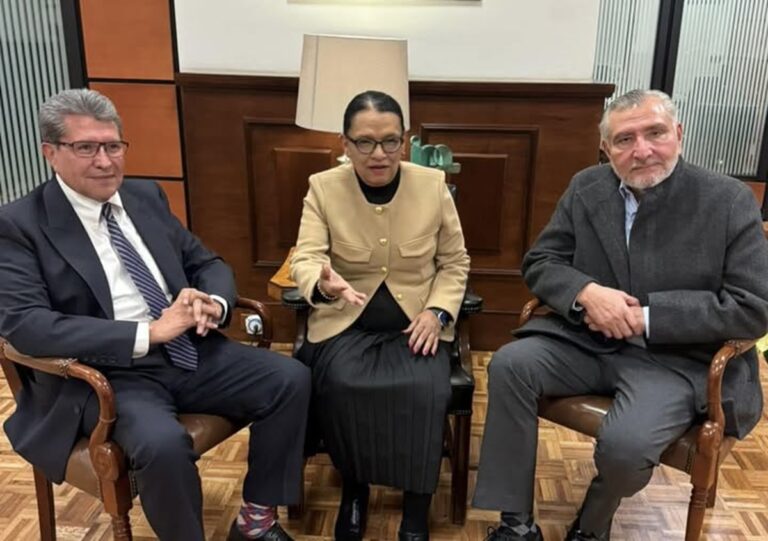 Monreal y Adán Augusto pactan en Palacio Nacional