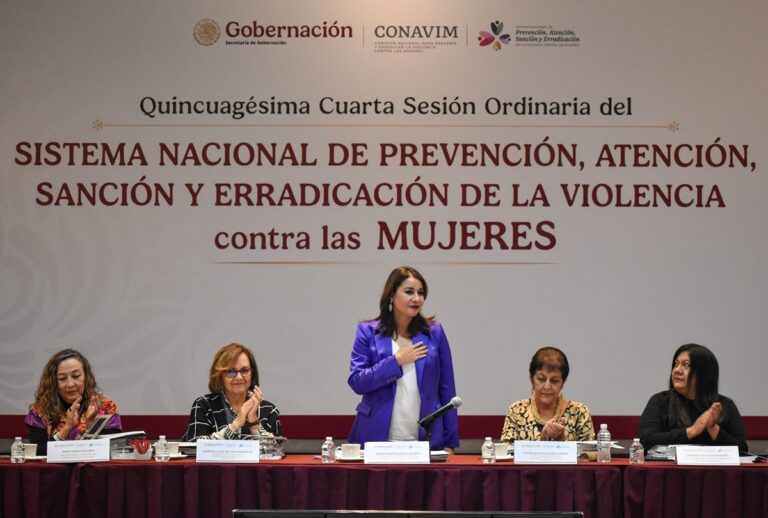 Gobierno de Sheinbaum deja en el abandono a trabajadoras federales