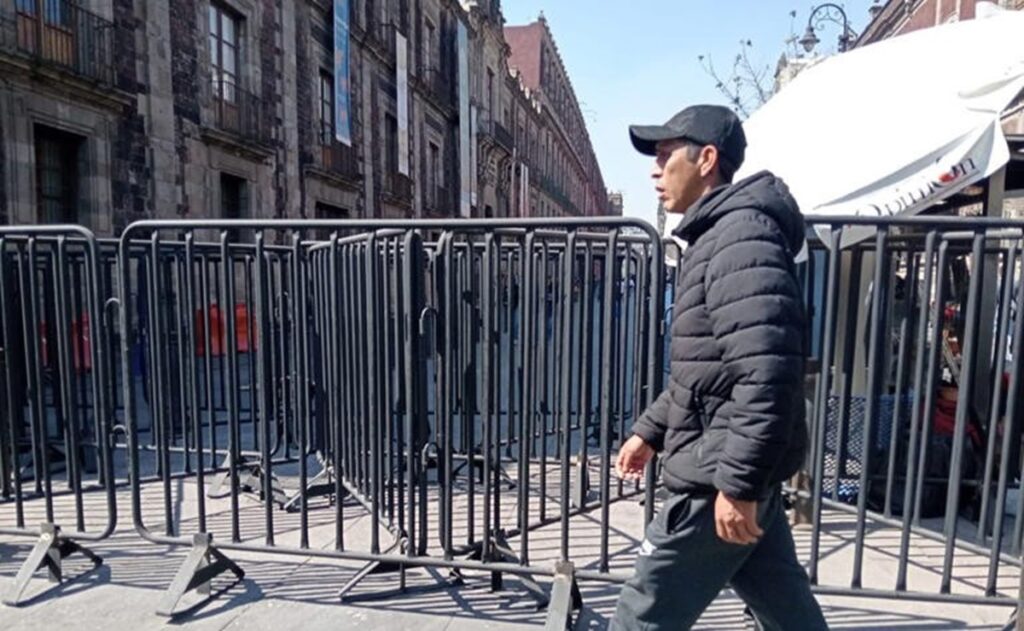 Elementos de seguridad refuerzan accesos de Palacio Nacional