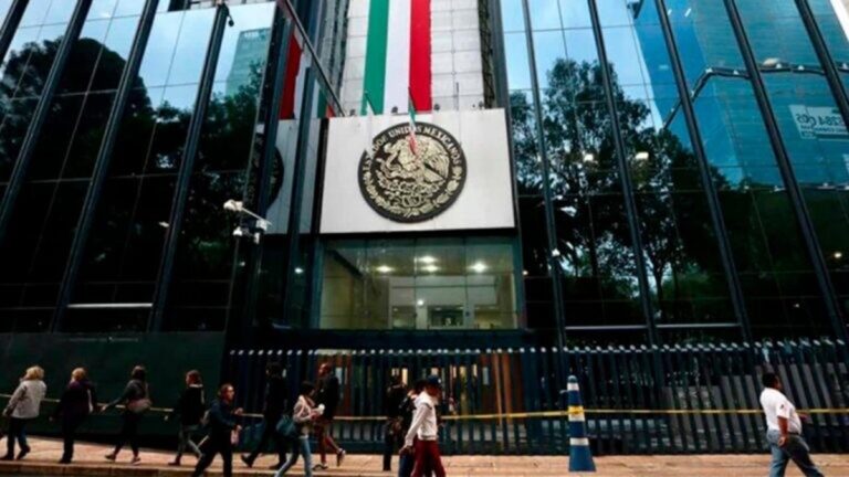 FGR va por jueces que otorgaron amparos contra la reforma judicial