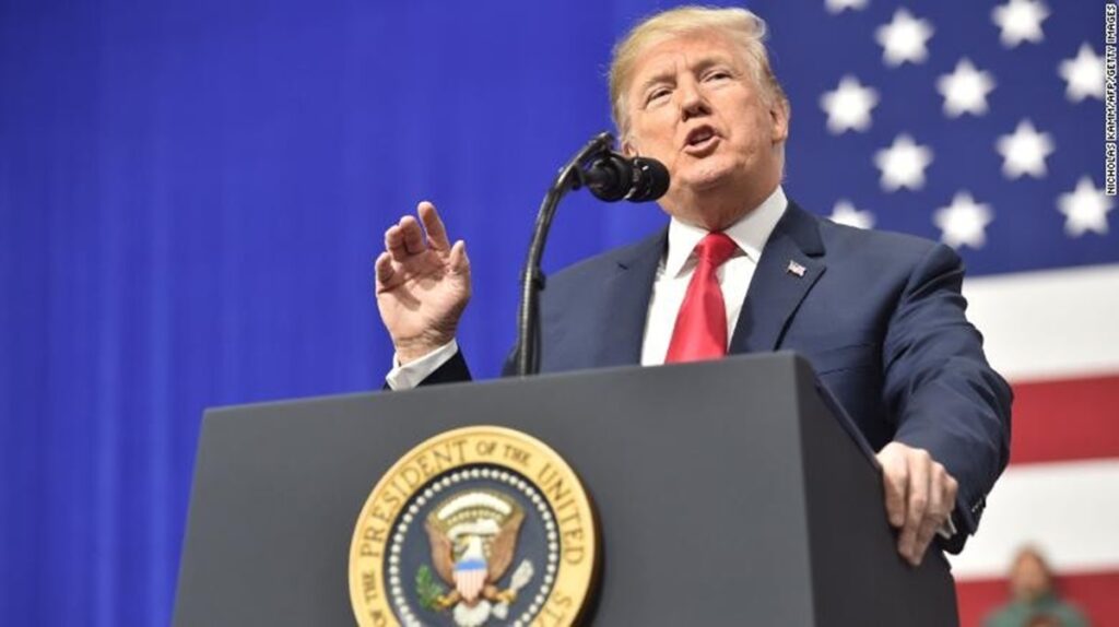 Donald Trump sugeriría investigar a políticos mexicanos