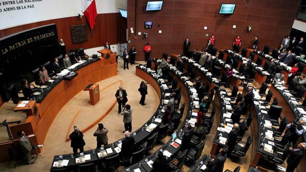 En privado, Morena aborda en el Senado las próximas reformas