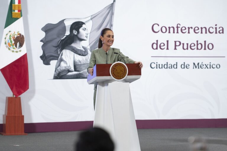 Sheinbaum cuestiona acuerdo del FBI con familiares de "El Chapo" Guzmán