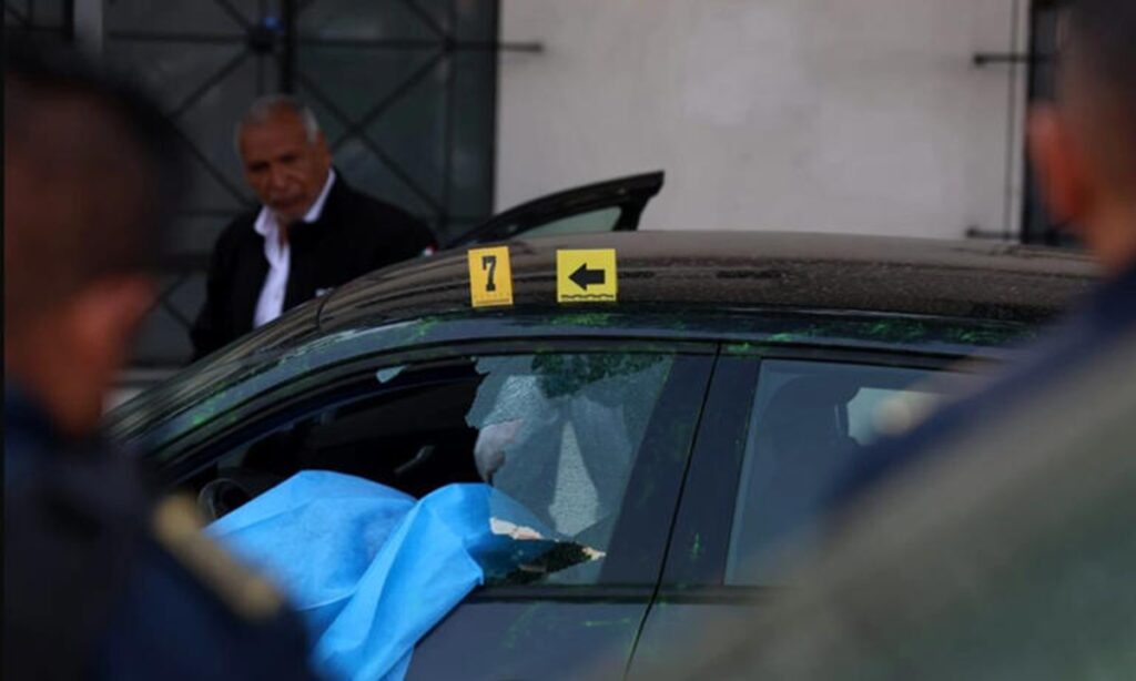 Sheinbaum pide no especular sobre asesinato de colaboradores de Clara Brugada