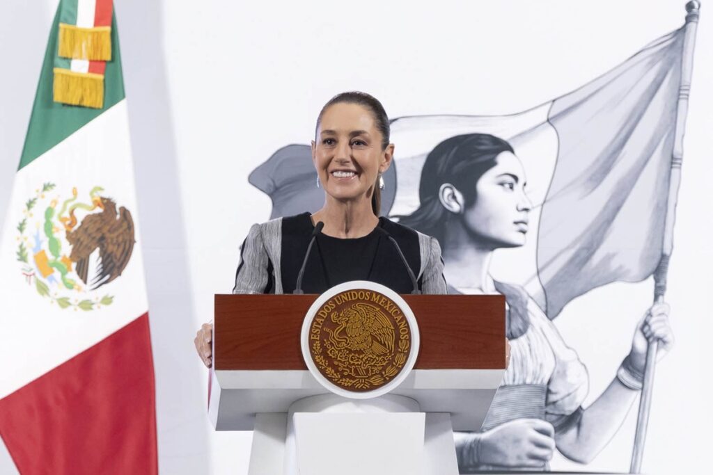 Sheinbaum niega irregularidades en adquisición de medicamentos en sexenio de AMLO