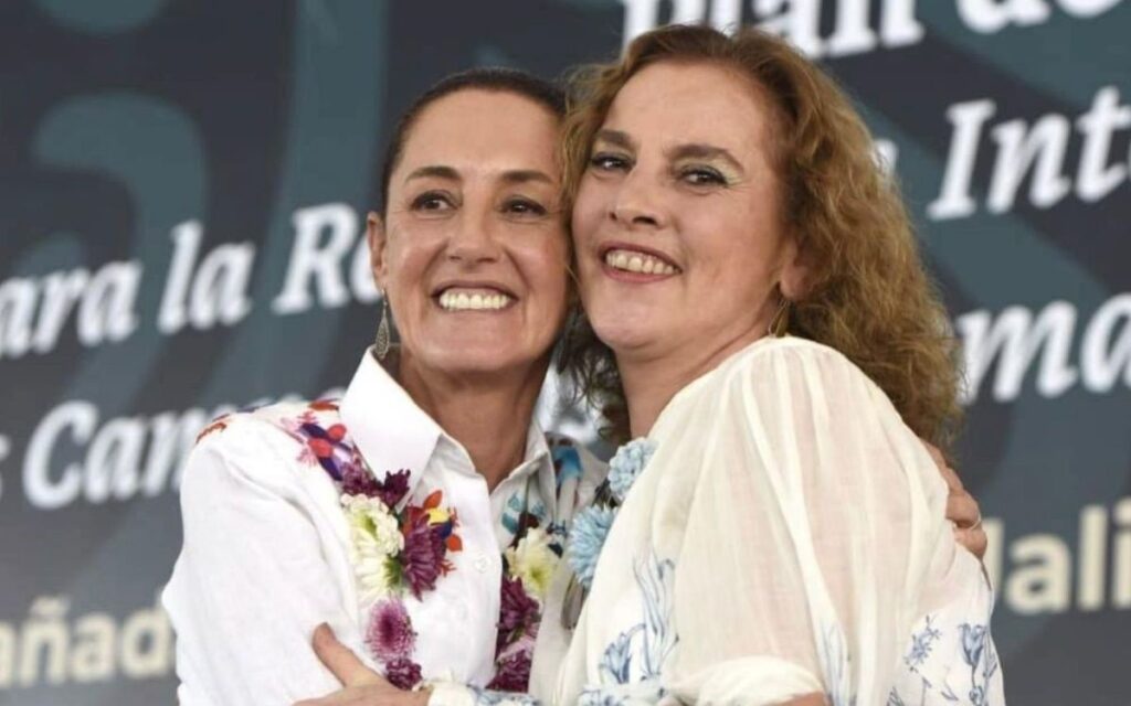 Cuestionan a Sheinbaum sobre cambio de nacionalidad de esposa de AMLO