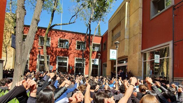Alumnos del Instituto Tecnológico Autónomo de México (ITAM) manifestaron profunda insatisfacción por el desempeño de la profesora María Merino