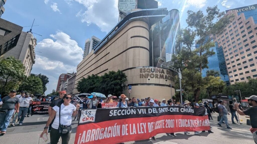 CETEG irrumpe en la Segob durante mesa de negociación con CNTE