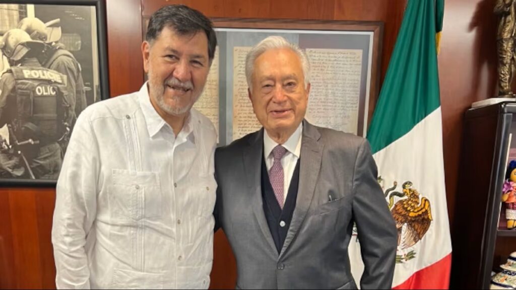 Bartlett visitó a Noroña en la Cámara de Senadores