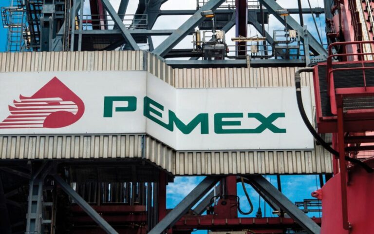 Pemex ya no exporta petróleo crudo, produce solo para el pueblo