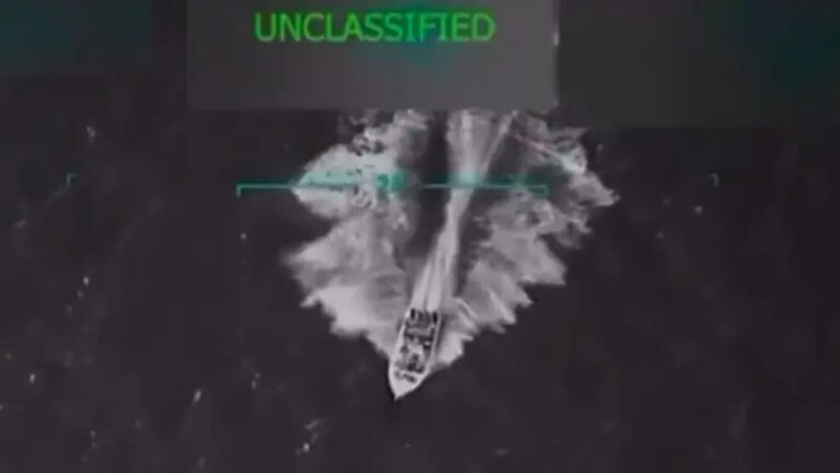 Qué busca Trump con su "ataque letal" a un bote procedente de Venezuela