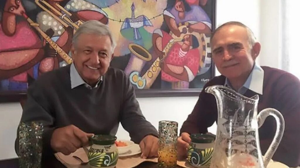 Vector, la casa de bolsa de Alfonso Romo, fue utilizada para lavar dinero de la red de "huachicol" fiscal: FGR