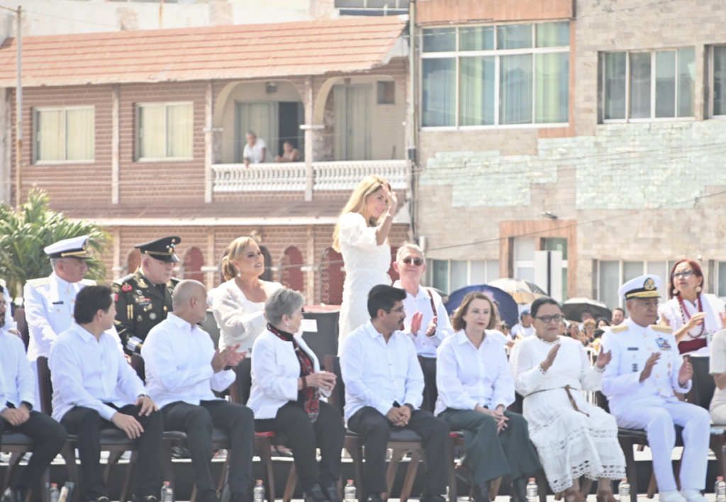 Patricia Lobeira habló sobre lo que representa para los veracruzanos la Armada de México.