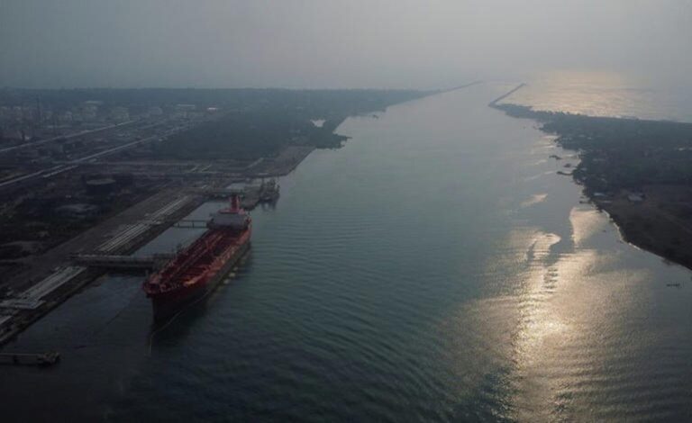 Cártel mexicano construyó un imperio de contrabando de combustible usando buques