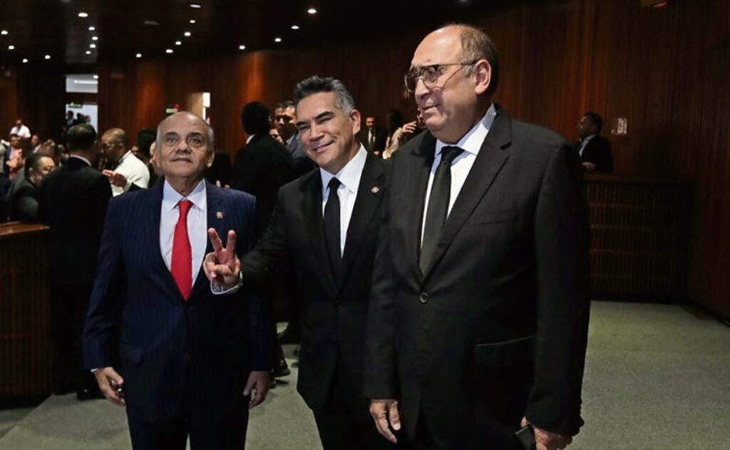 División facilita el poder a Morena, afirman priistas tras ruptura de alianza con PAN