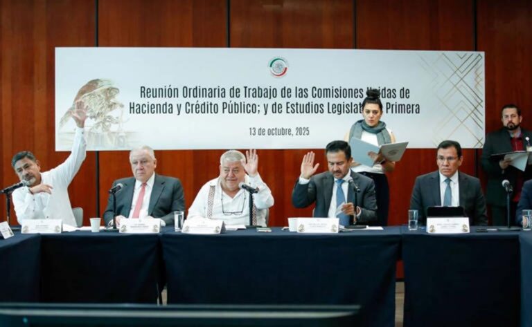Huachicol fiscal en todo el país era controlado por 30 agentes aduanales, revela ANAM