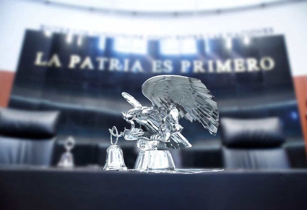 Morena aplica fast track en el Senado a Ley de Amparo