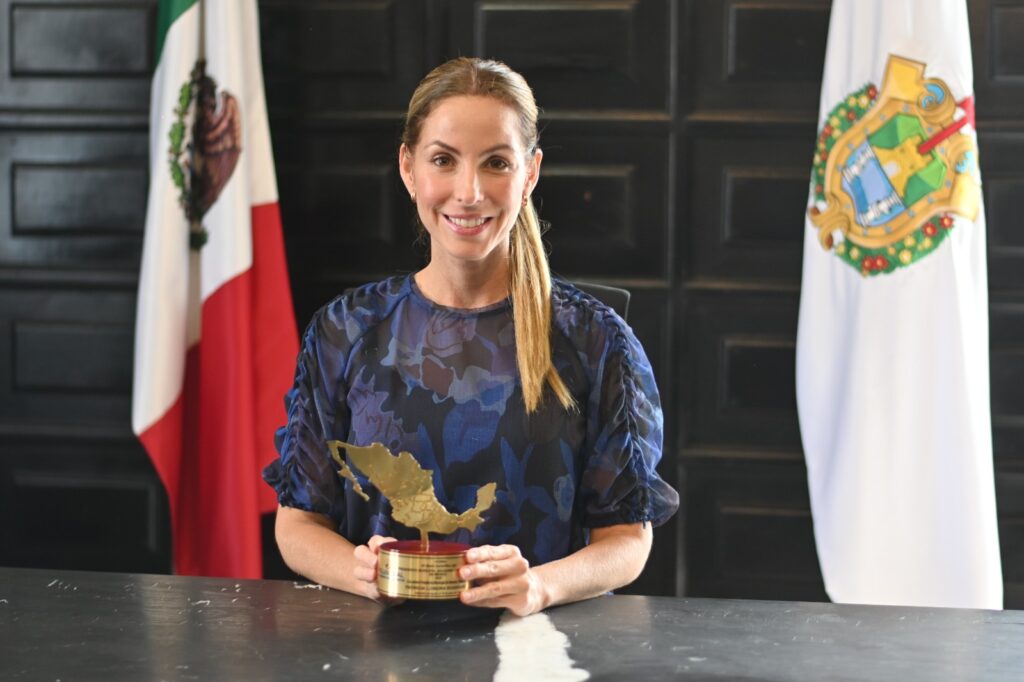 Patricia Lobeira mantiene alta aprobación ciudadana en Veracruz