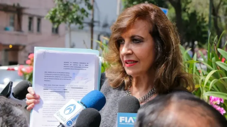 Presentan 37 denuncias ante la FGR contra Adán Augusto López