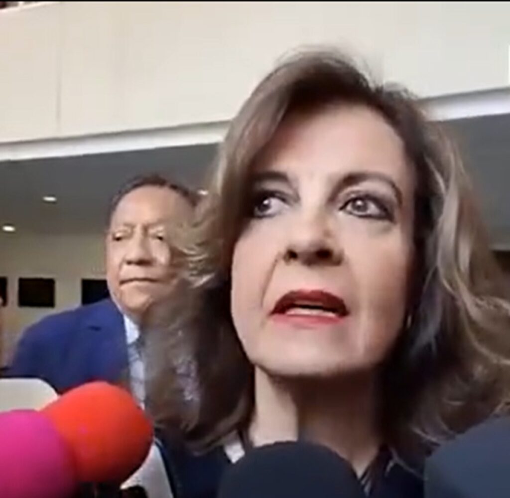 Presentan denuncia en el Senado contra Adán Augusto López