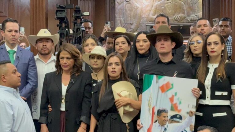 Grecia Quiroz toma protesta como alcaldesa de Uruapan