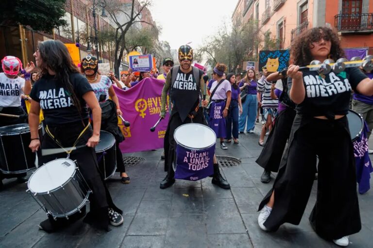 Mujeres salen a las calles para exigir justicia contra la violencia de género