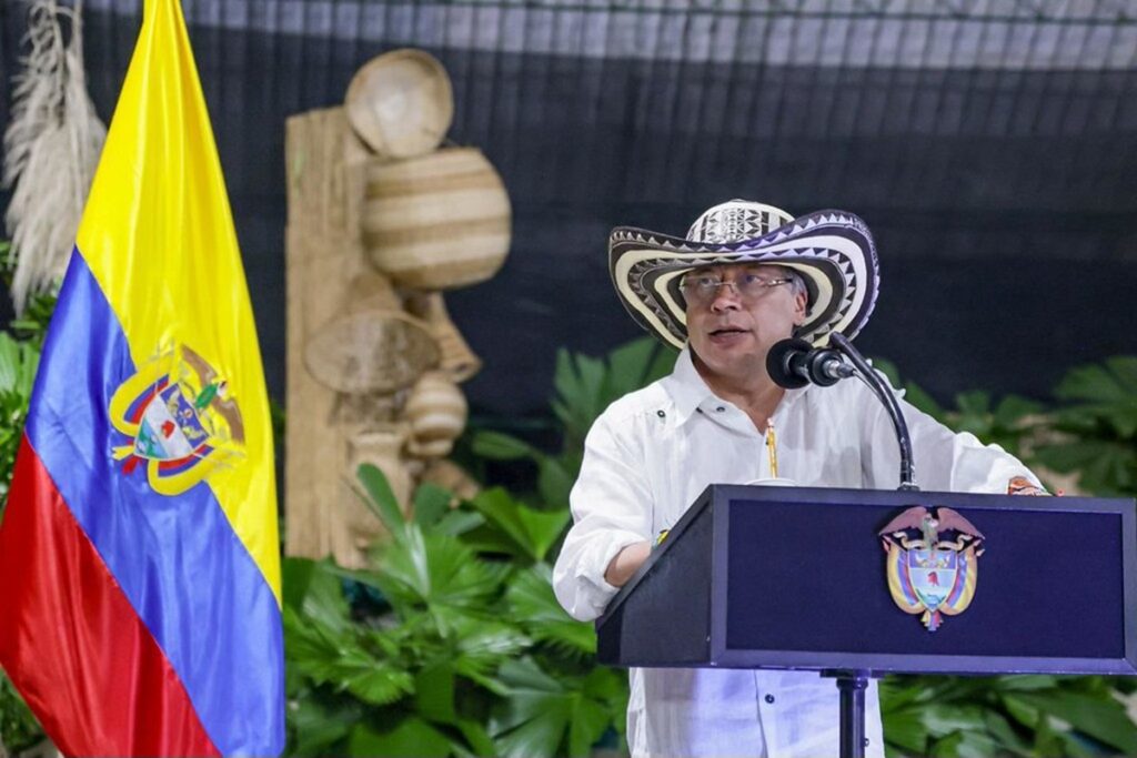 Petro publica sus gastos tras entrar a la "Lista Clinton"; revelan pagos en un burdel