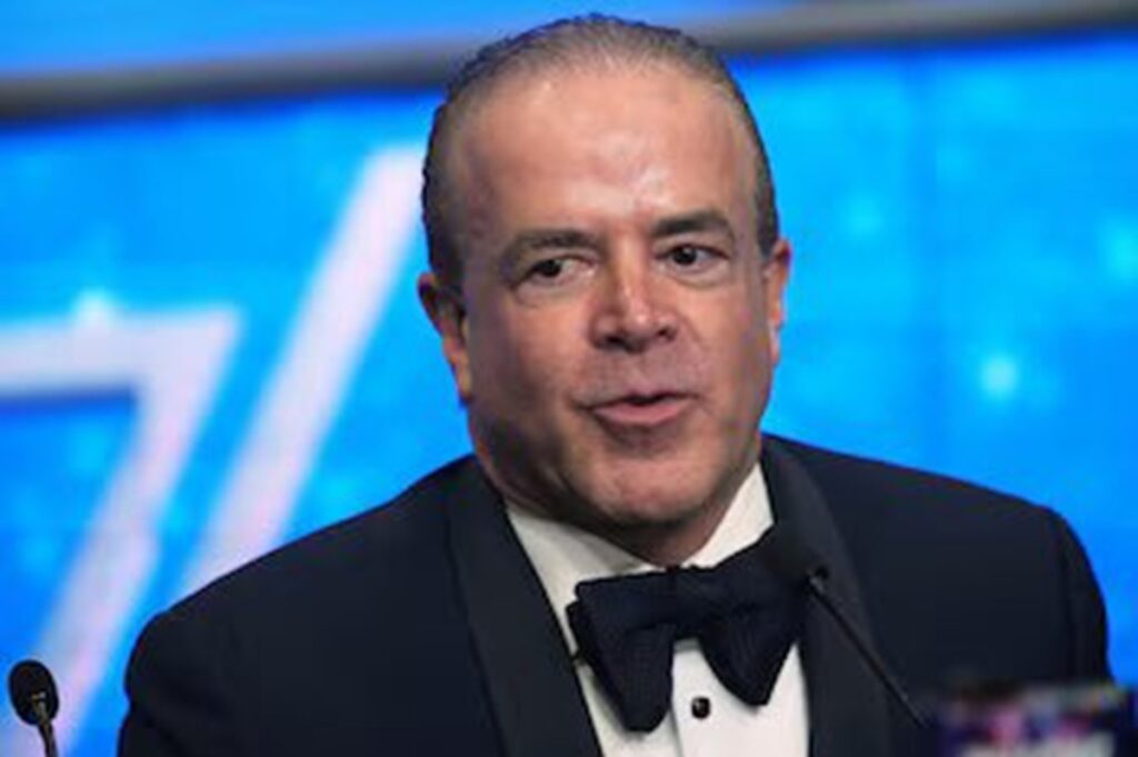 Congela UIF cuentas a Raúl Rocha, dueño de Miss Universo